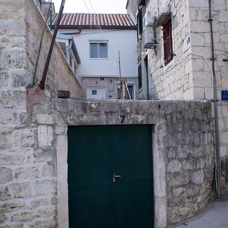 Marisol Old Town Varos شقة *